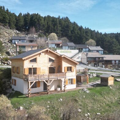 Maison 7 pièces 749000 €