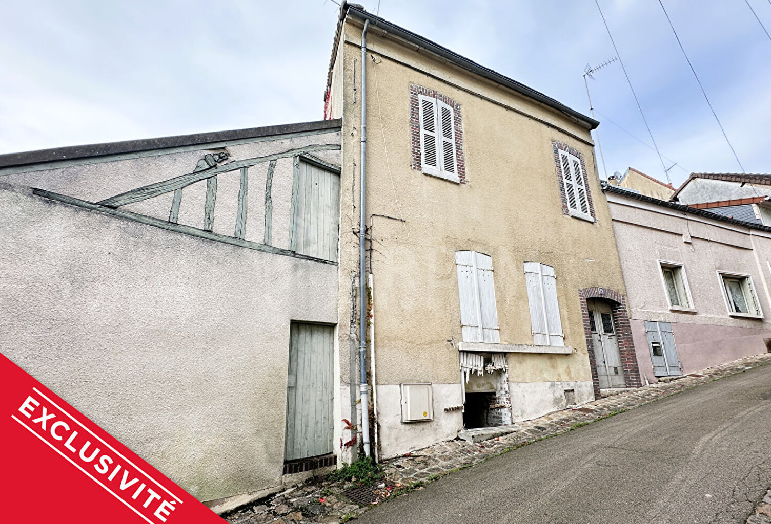EXCLUSIVITE JOIGNY VIEILLE VILLE — photo 1