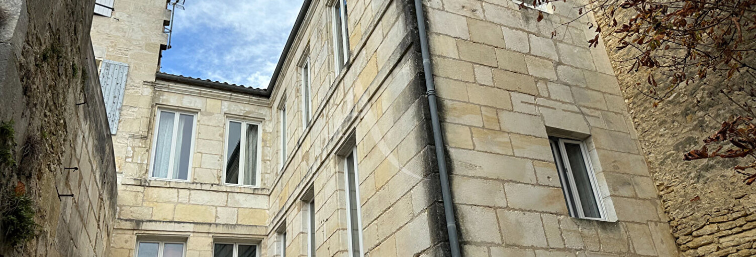 Immeuble  330 m² à vendre à Rochefort (17300)