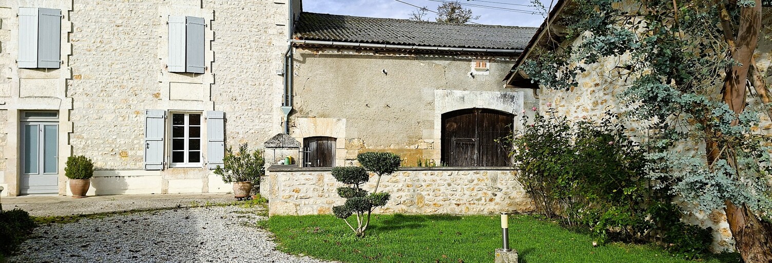 Maison 8 Pièces 212 m² à vendre à Bunzac (16110)