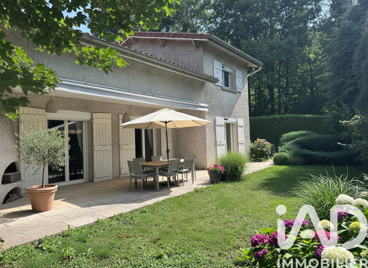 Fraisses - 183m² - 7p. - 4ch.