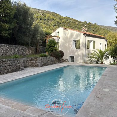 Maison 4 pièces 697000 €