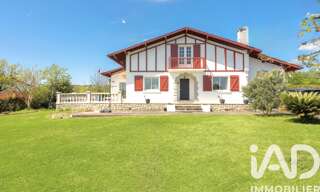 Maison 6 Pièces 202 m² à vendre à Amendeuix-Oneix (64120)