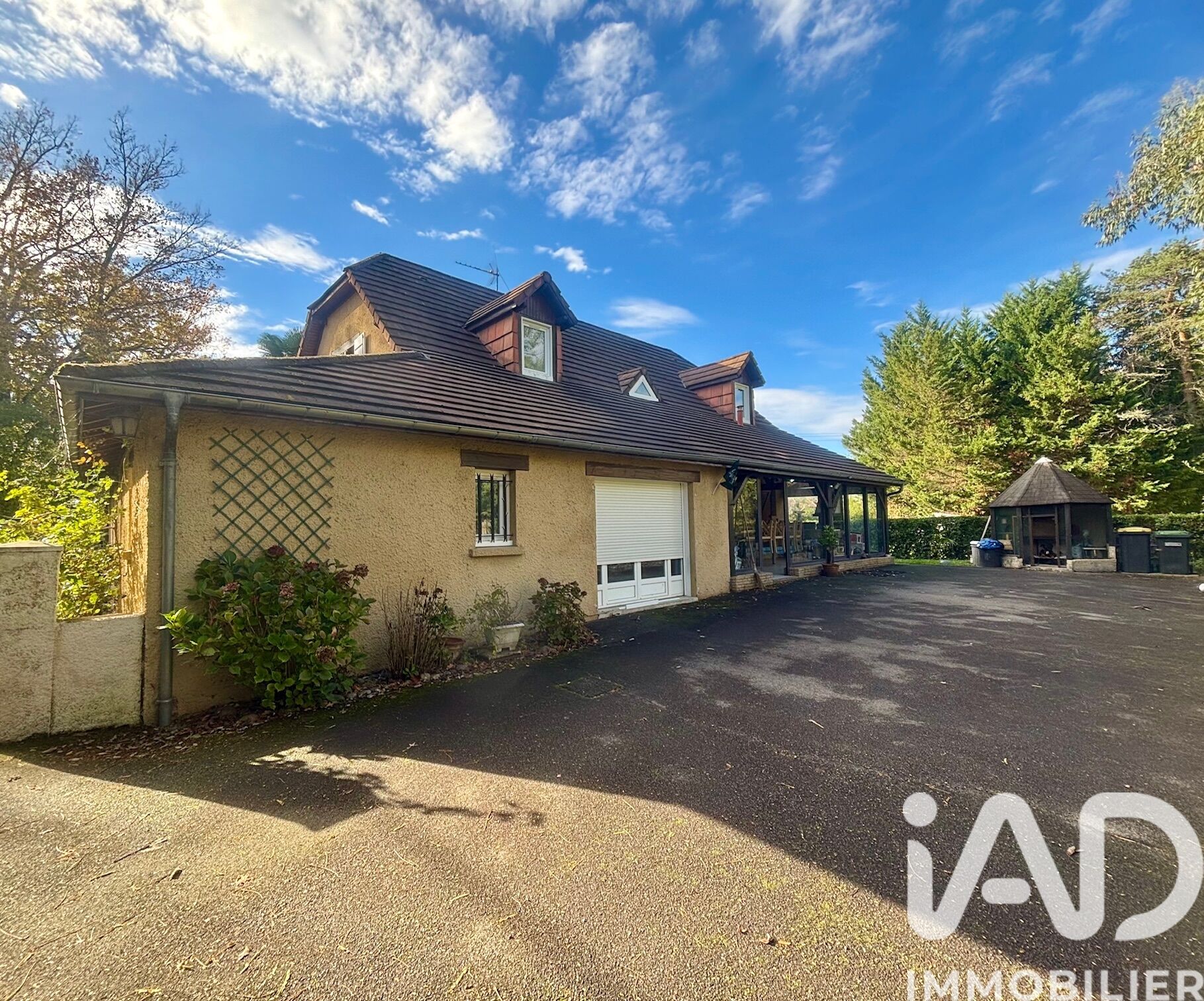 Serres-Castet - 200m² - 8p. - 5ch.