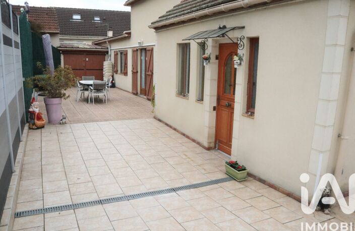 Vente Maison/villa 5 pièces — photo 2