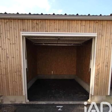 Garage  28000 €