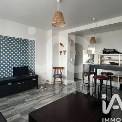 Appartement 4 pièces 990 €