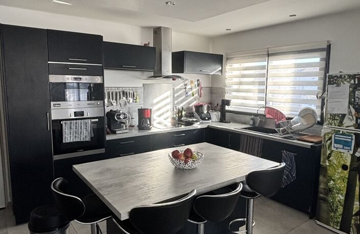 Vente Maison/villa 4 pièces — photo 2