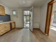 Maison familiale 3 chambres avec jardin, garage, forage, clim et double entrée — photo 3