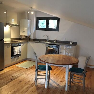 Appartement 2 pièces 810 €