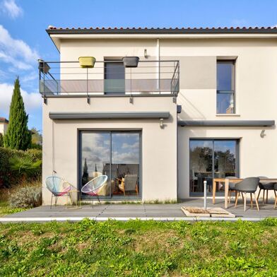 Maison 4 pièces 395000 €