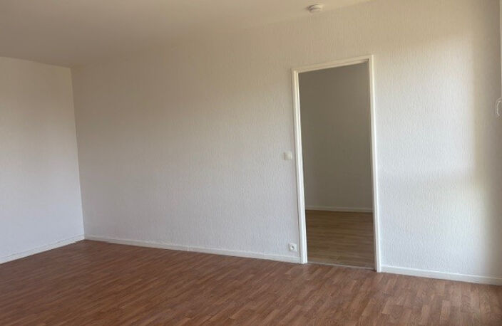 Leasing Appartement 2  pièces 50 m² La Châtre — photo 5