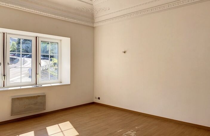 GRAY (70) - Vendu loué - Appartement 3 pièces - 2 chambres — photo 2