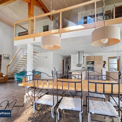 Maison 5 pièces 879000 €