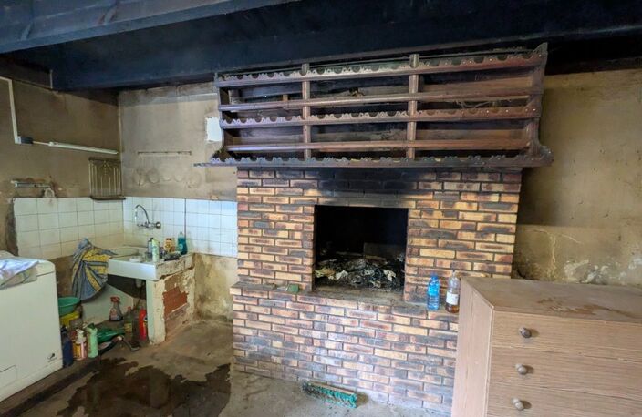 BUBRY MAISON À RÉNOVER DE 3 PIÈCES D'UNE SURFACE DE 95M² AVEC 5 DÉPENDANCES DE 285M² AU TOTAL PARCELLE DE 4810M² — photo 5