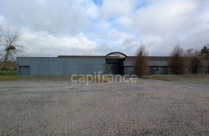 À vendre – Local d’activité/entrepôt 1460m2- Terrain 5738m2 - Proche RN12 — photo 4