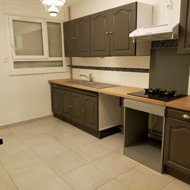 Appartement 3 pièces 729 €