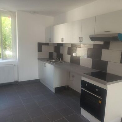 Appartement 4 pièces 710 €