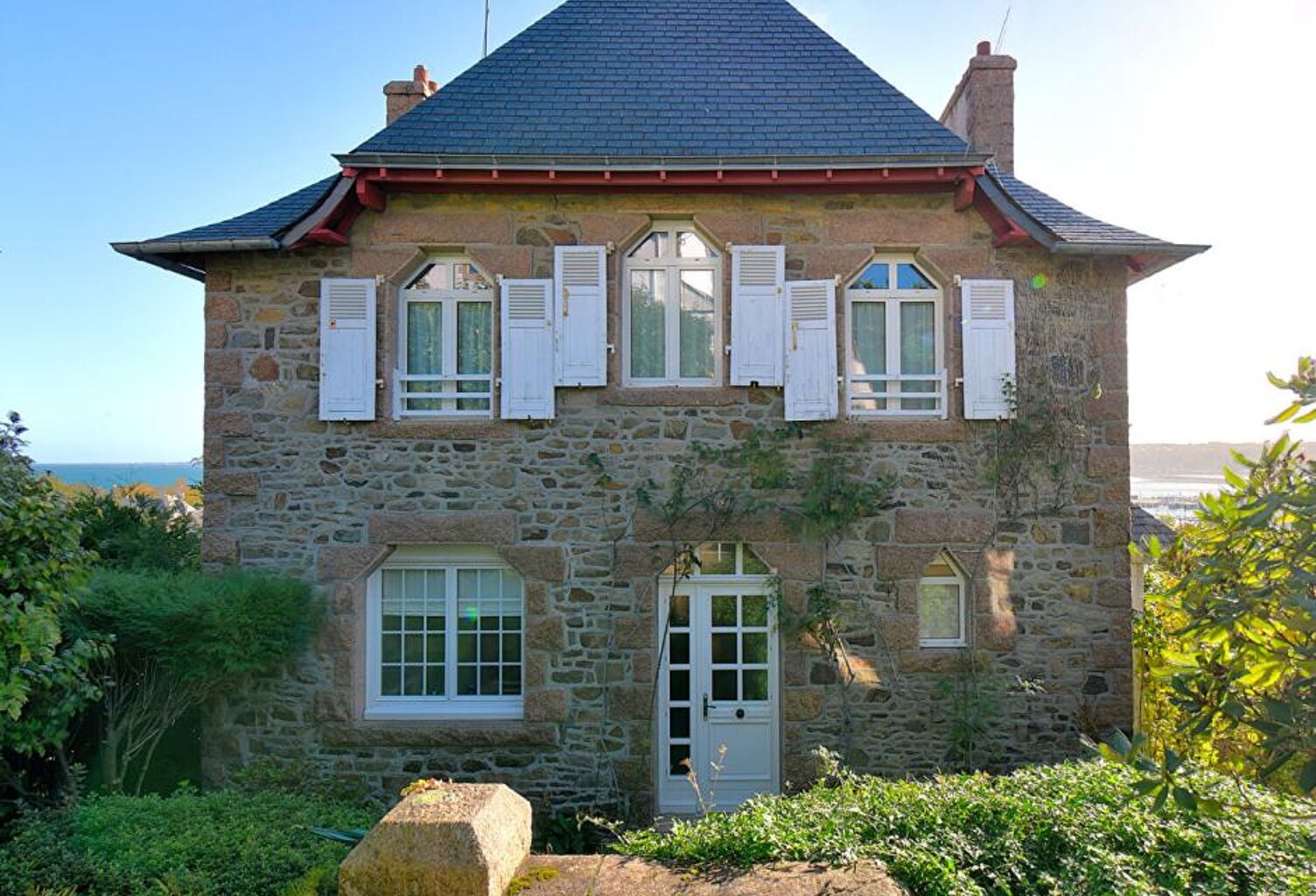 Vente Maison de caractère avec vue mer, entre le port et le centre-ville de Perros-Guirec (22700) — photo 1