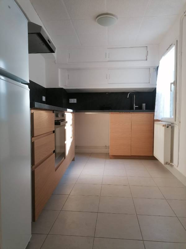 Location T3 37 m² à Dijon 730 ¤ CC /mois