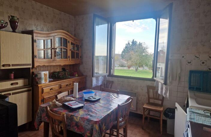 Belle maison avec sous-sol et terrain — photo 3