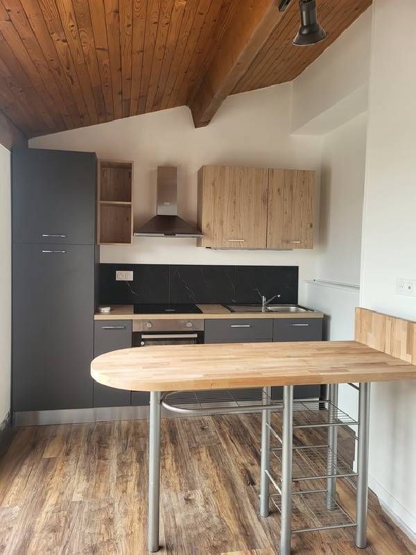 Location T2 34 m² à Caluire-Et-Cuire 862 ¤ CC /mois