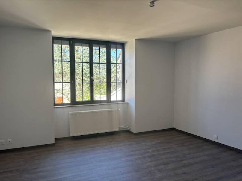 Photo Location Maison 185 m² à Francheville 1 381 ¤ CC /mois image 2/3