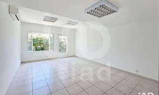 Bureau  52 m² à louer à Marguerittes (30320)