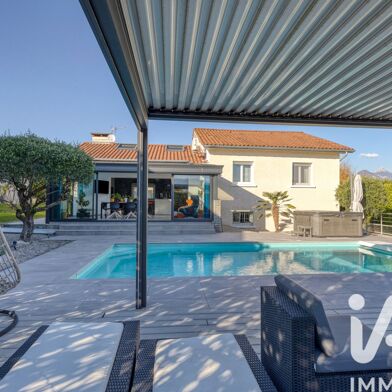 Maison 5 pièces 775000 €