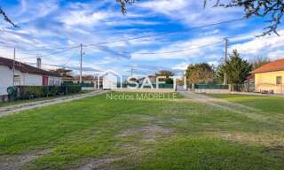 Terrain  933 m² à vendre à Ambarès-et-Lagrave (33440)