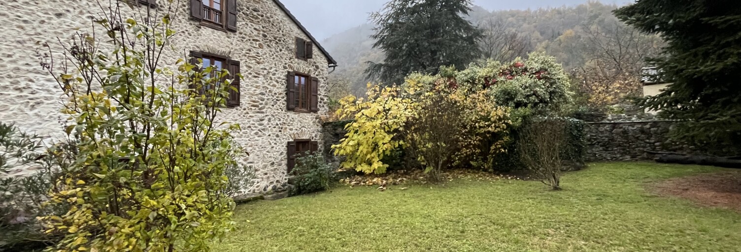 Maison 12 Pièces 250 m² à vendre à Saurat (09400)