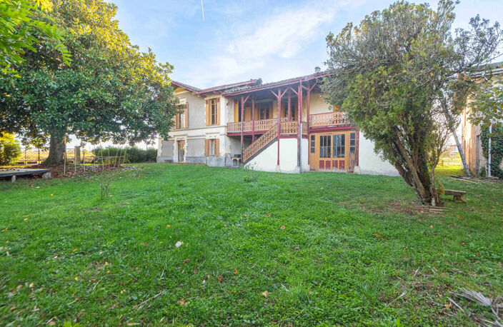 PROPRIETE EN PIERRE 18 EME - 280 M2 - 3 HA - RARE — photo 2