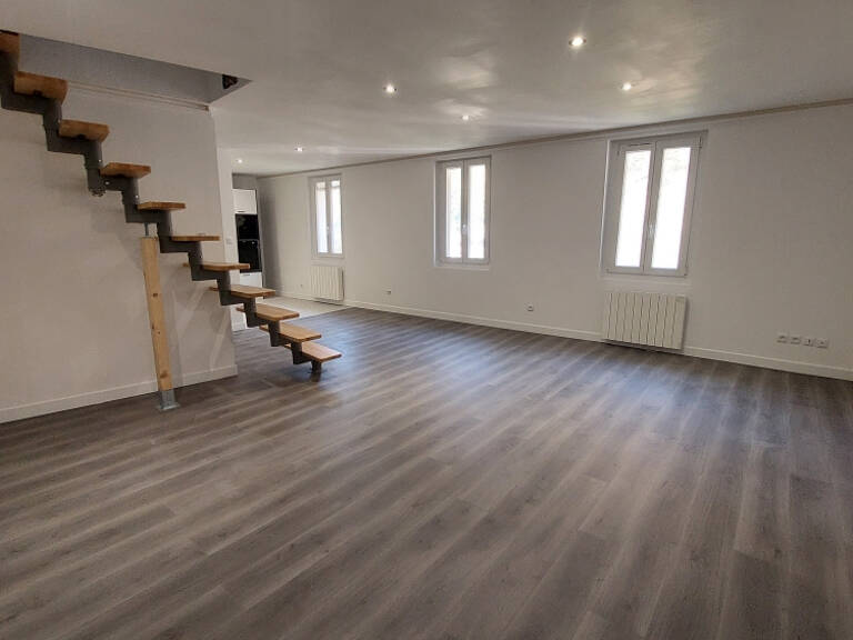 Appartement Duplex à Saint Hippolyte F3 de 89 m2, avec terrain au bord du Dessoubre — photo 1