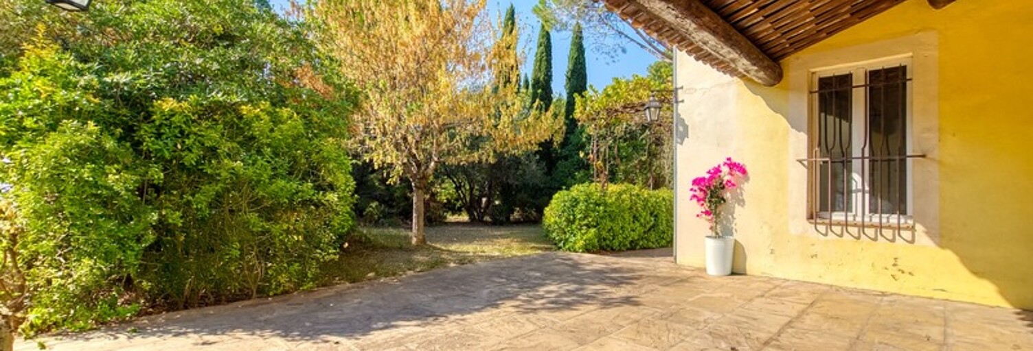 Maison 10 Pièces 439 m² à vendre à Nîmes (30900)