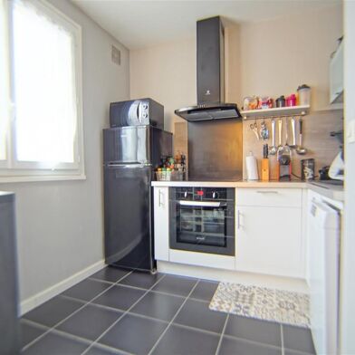 Appartement 1 pièces 744 €