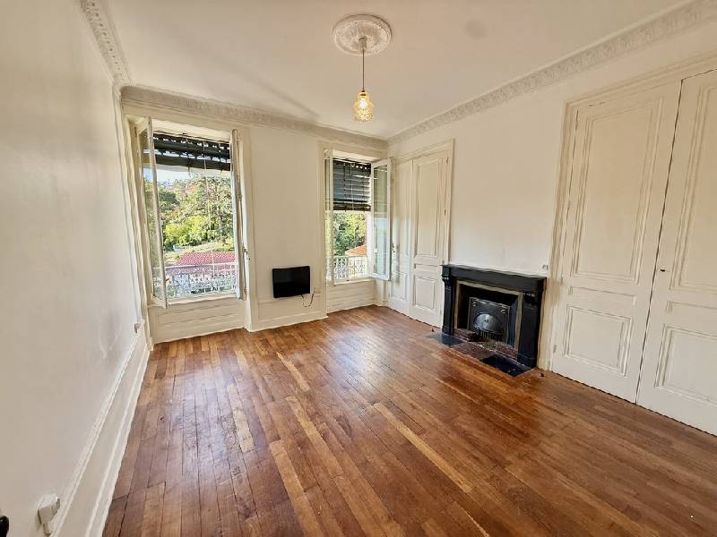 Photo Location T3 68 m² à Caluire-Et-Cuire 1 146 ¤ CC /mois image 2/3