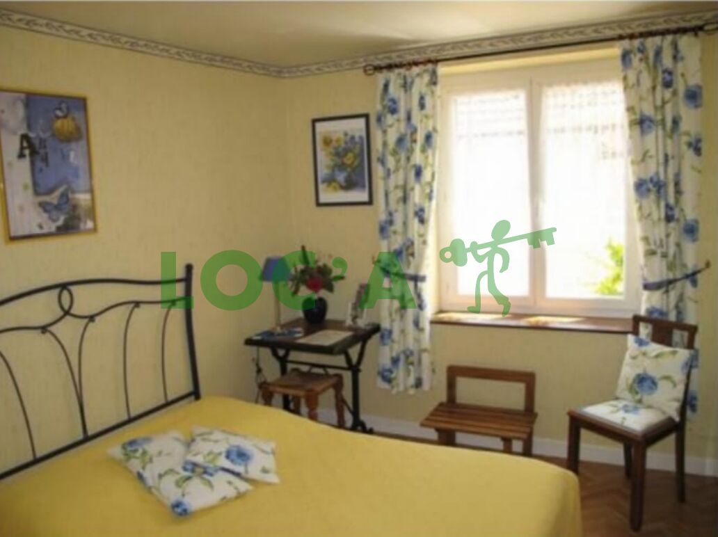 Photo Location Maison 79 m² à Morey-Saint-Denis 621 ¤ CC /mois image 2/2