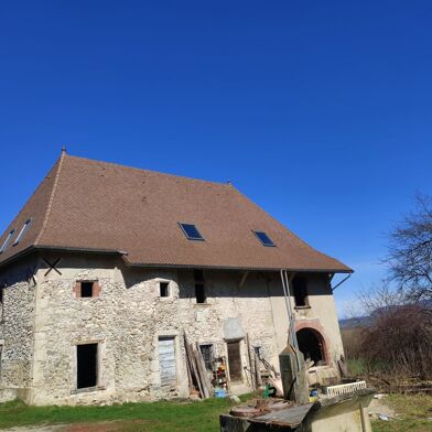 Appartement 15 pièces 320000 €