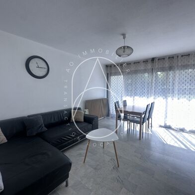 Appartement 3 pièces 970 €