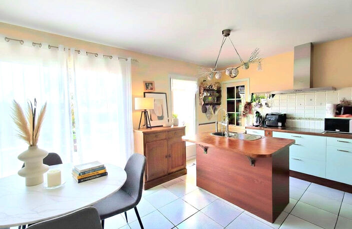 Belle Maison de plain-pied, LA CRECHE 79260 — photo 3