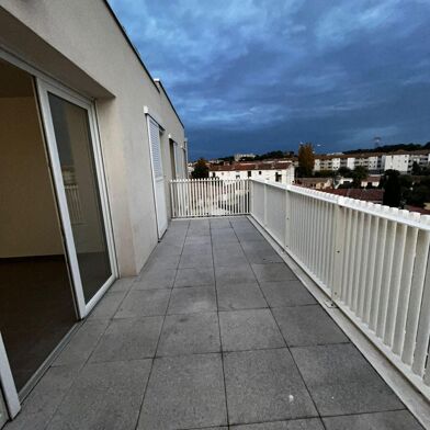 Appartement 4 pièces 1155 €