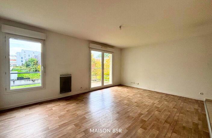 T2 de 52 m² - Bourg Saint-Herblain - Balcon & Parking — photo 3