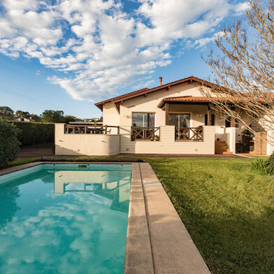 Maison 5 pièces 842000 €