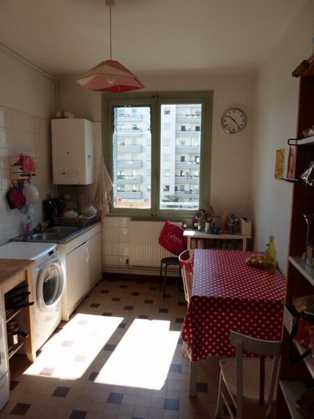 Location T3 72 m² à Lyon 6 1 070 ¤ CC /mois