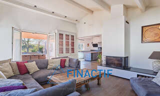 Maison 8 Pièces 210 m² à vendre à Châteauneuf-le-Rouge (13790)