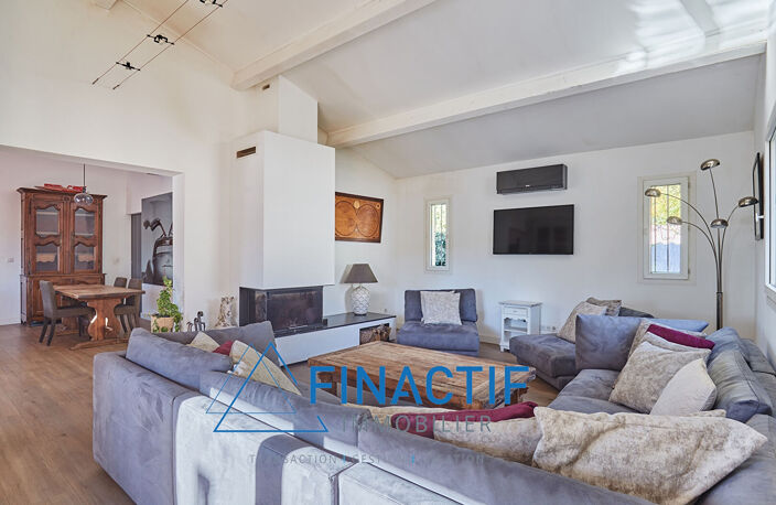 Maison de plain-pied 172 m2 + Dépendance 38 m2 - Terrain 2000 m2 - Piscine  - Calme - — photo 4