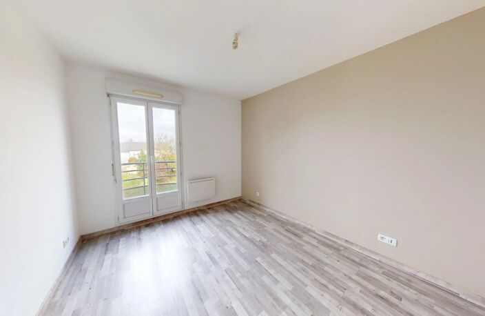 A LOUER - DUPLEX 4 PIECES AVEC 2 PLACES DE PARKING A CHARTRES — photo 4