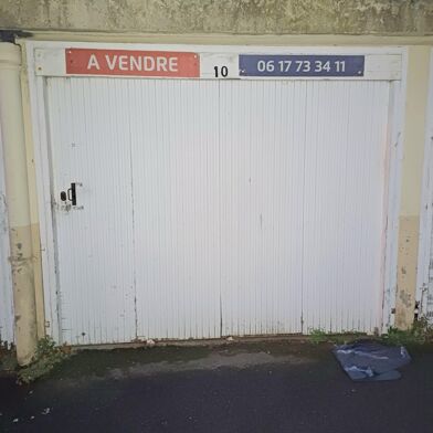 Garage  19500 €