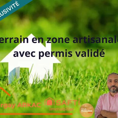 Terrain  180000 €