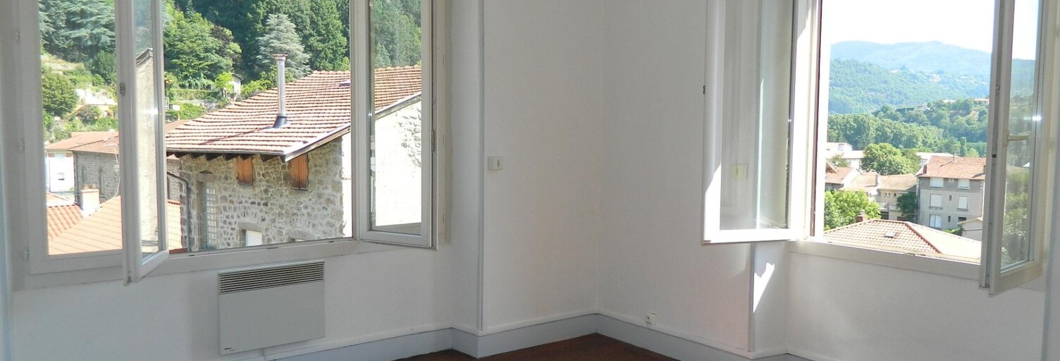 Appartement 3 Pièces 63 m² à vendre à Le Cheylard (07160)